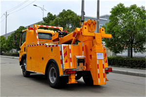 新乐高速路拖车费